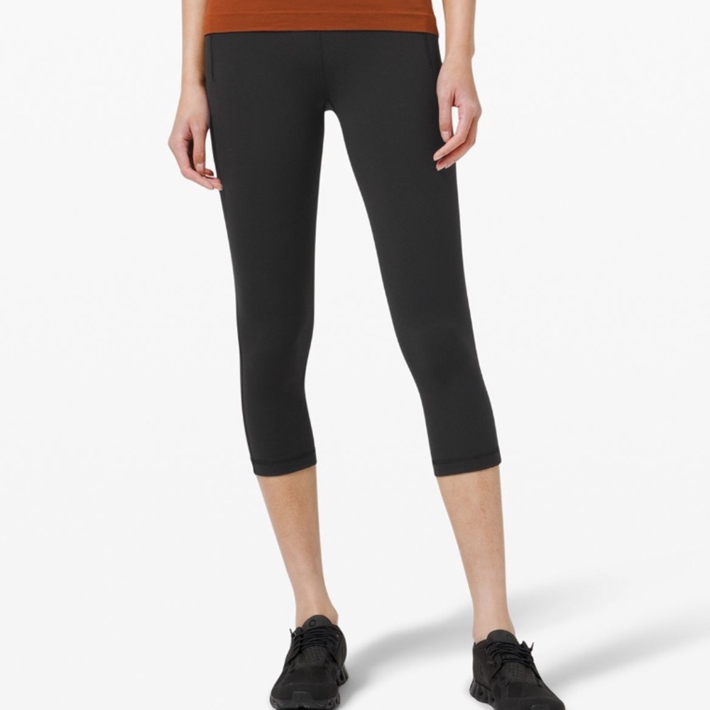 NWT Lululemon Swift Speed HR Crop 21"- Size 2